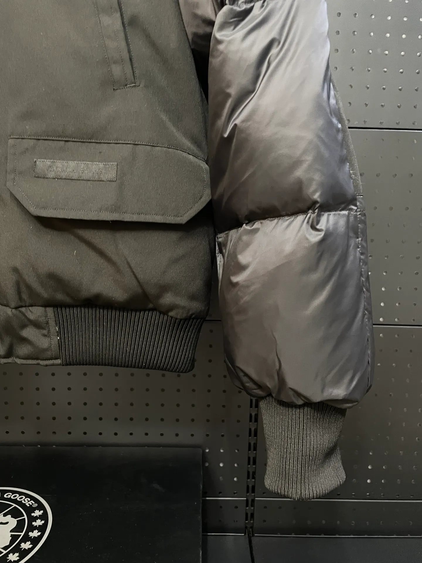 【 】 2056MB Paradigm Chilliwack : White Black Size: XS S M L XL XXL